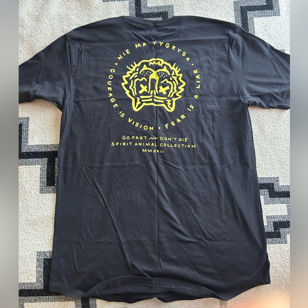 NWOT Go Fast, Don’t Die Spirit Animal Tee